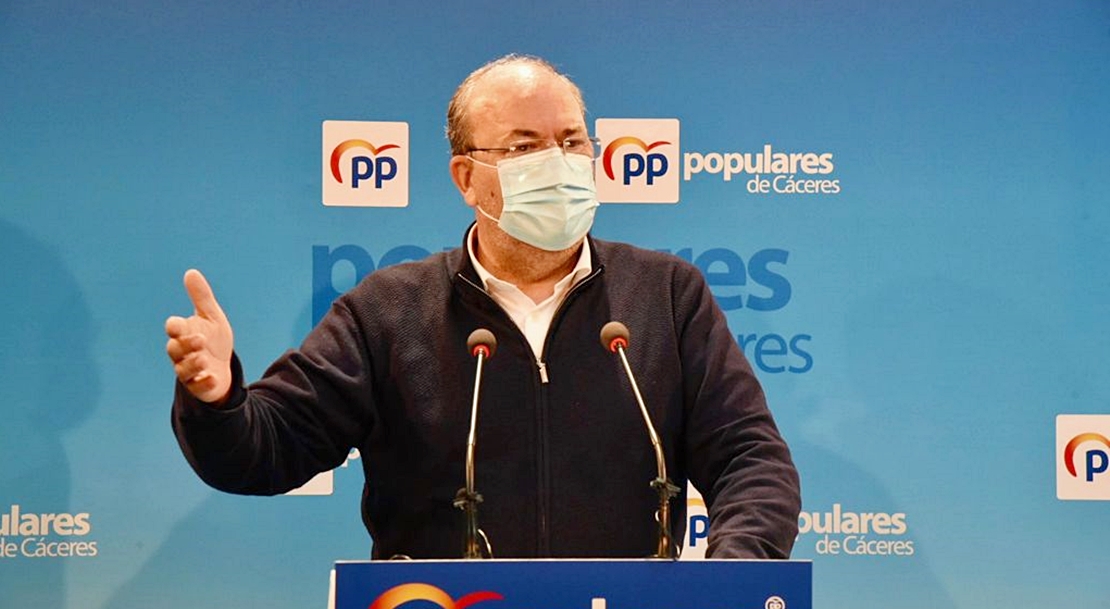 El PP solicitará los informes técnicos que avalaron el retraso en la vacunación en Extremadura