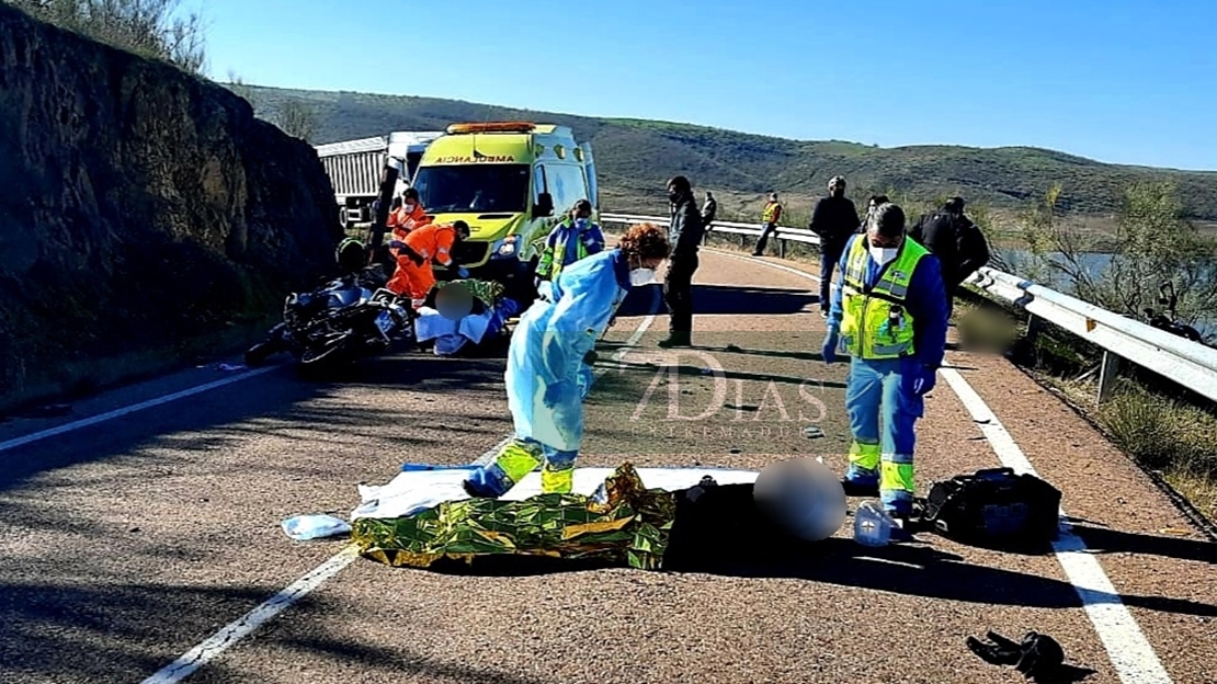 Fallece un hombre en un accidente de tráfico en la EX-322