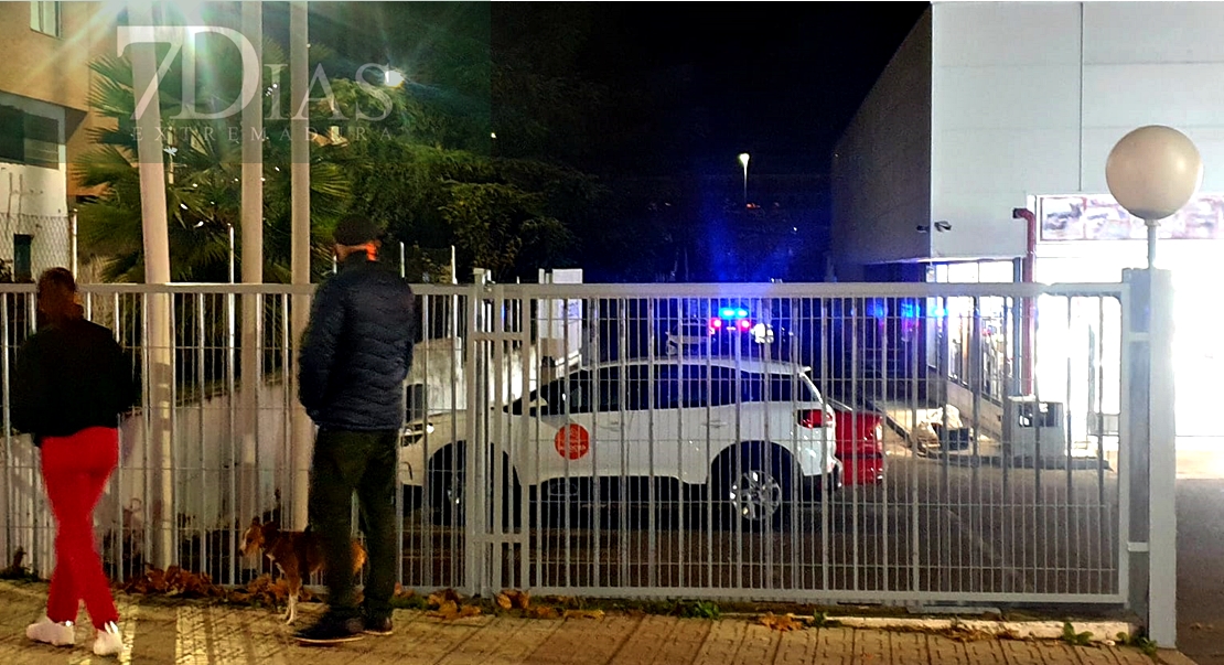 Un hombre fallece en el parking de un establecimiento comercial en Badajoz