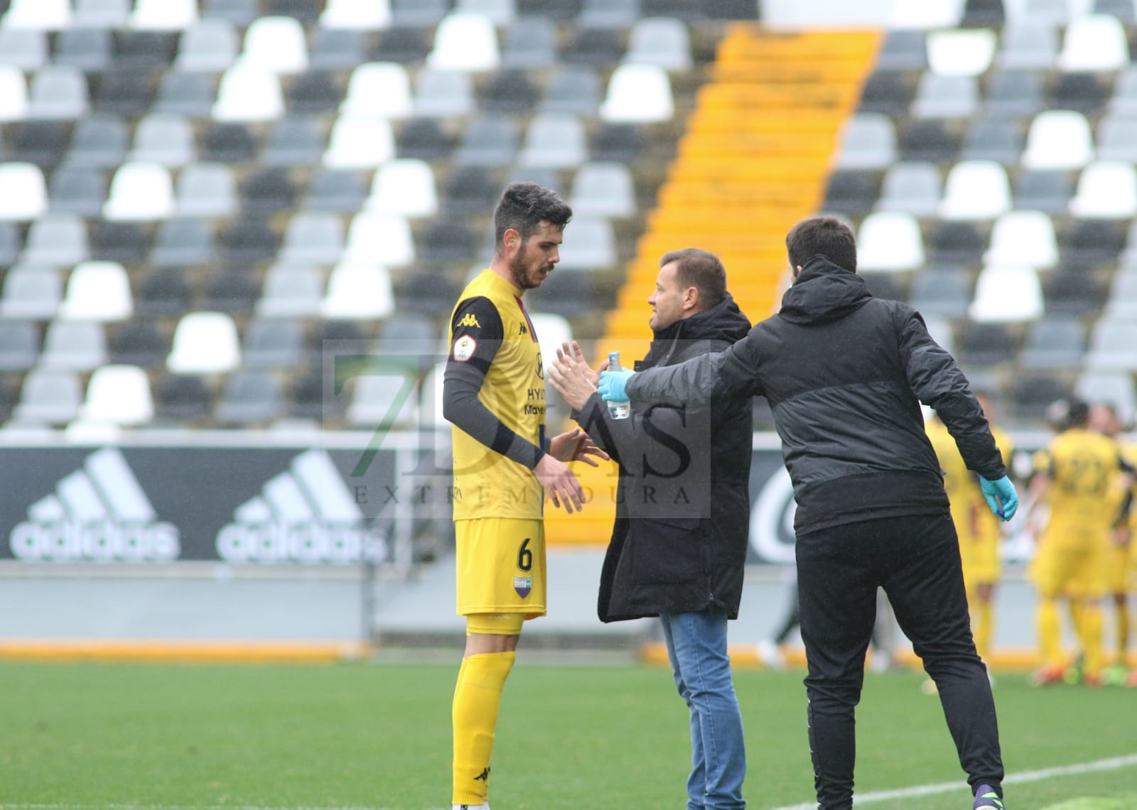 Un CD. Badajoz sobresaliente suma otros tres puntos frente al Extremadura UD