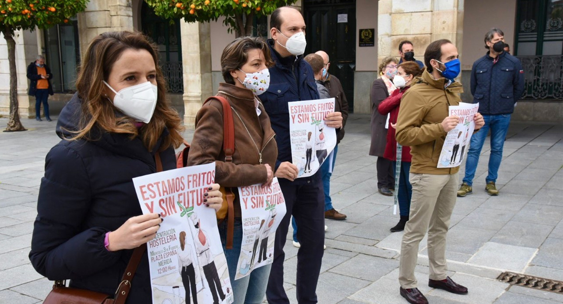 "Es la Junta quien no hace esfuerzos para arrimar el hombro a la hostelería, el turismo y el comercio"