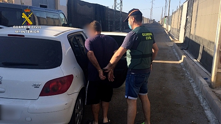 La Guardia Civil libera a cinco menores de edad de una red de prostitución infantil