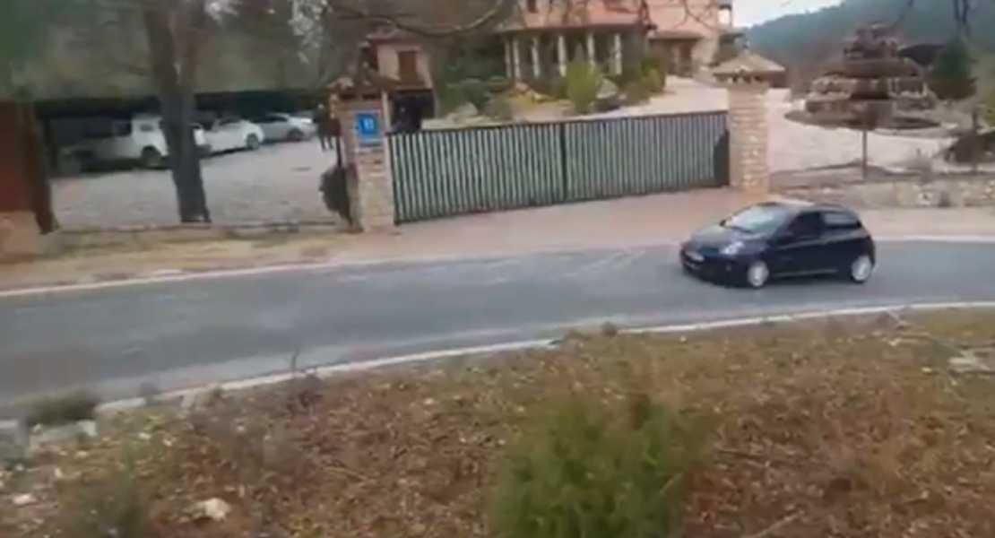 La Guardia Civil investiga a cuatro personas por conducción temeraria