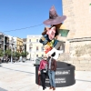 Ambiente en las calles de Badajoz para disfrutar de los homenajes a los carnavaleros