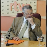 Fallece el extremeño Alberto Oliart, exministro de Defensa
