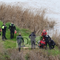 Un joven se precipita al río Guadiana desde el Puente Real en Badajoz