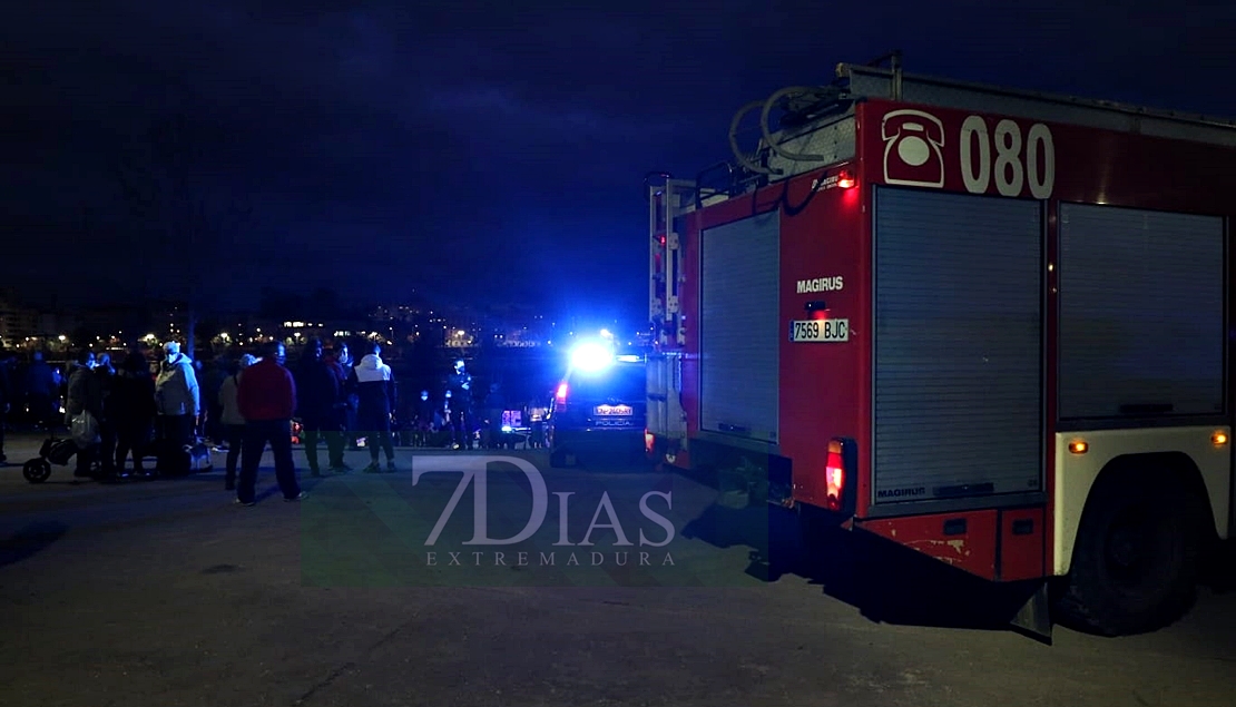 Rescatan a un hombre que se ha arrojado al río Guadiana en Badajoz