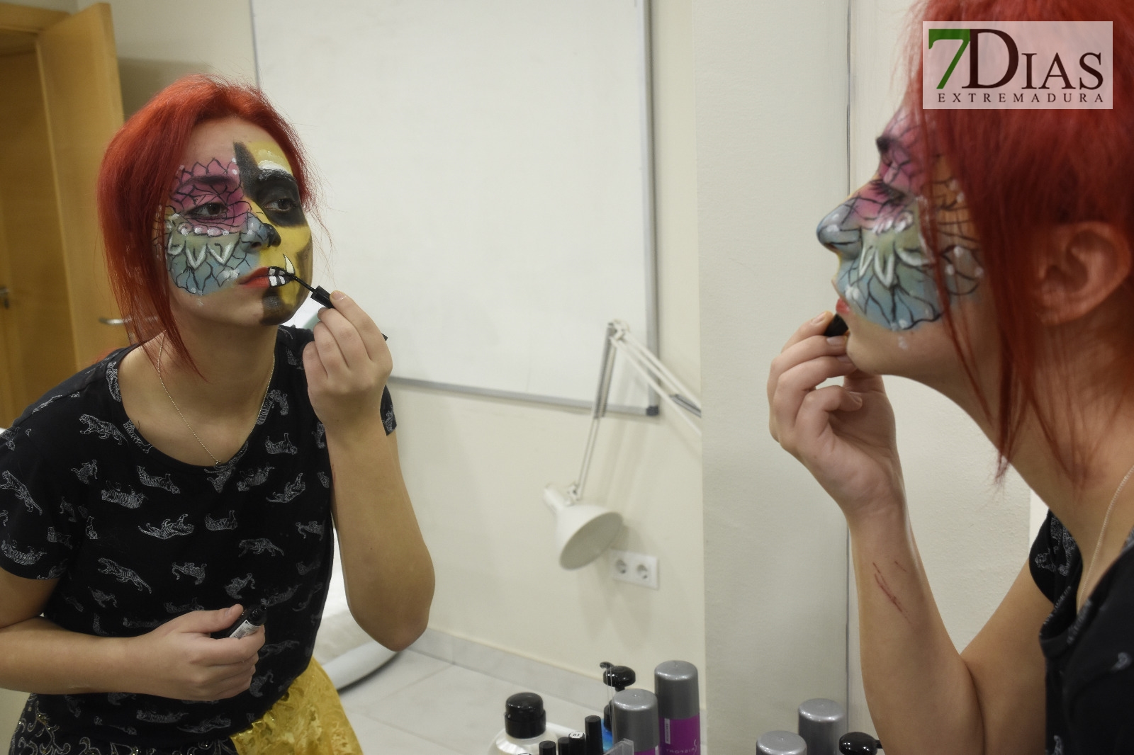 En CEM Badajoz, Academia de Estética y Peluquería, sienten el Carnaval a pesar de no celebrarse