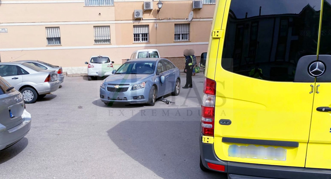 Colisión entre un vehículo y un patinete eléctrico en Zafra