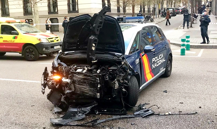 Cuatro policías heridos tras una persecución por las calles de Madrid