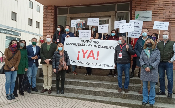 Teniente garantiza que el PP será la voz de los trabajadores del CRPS de Plasencia