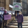 Concentración frente a la Catedral de Badajoz: &quot;Basta ya al silenciamiento de las mujeres en la Iglesia&quot;