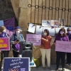 Concentración frente a la Catedral de Badajoz: &quot;Basta ya al silenciamiento de las mujeres en la Iglesia&quot;