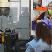 El Congreso aprueba la iniciativa para rebajar el IVA de las peluquerías y centros de estética