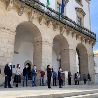 Cáceres guarda un minuto de silencio por las mujeres asesinadas durante el primer trimestre