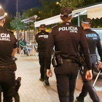 Agreden a dos policías al intervenir en una fiesta &#39;ilegal&#39; en un bar de Almendralejo