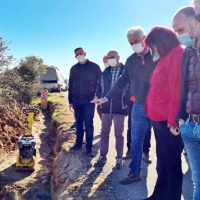 García visita las obras de mejora de la zona regable de Valdecañas