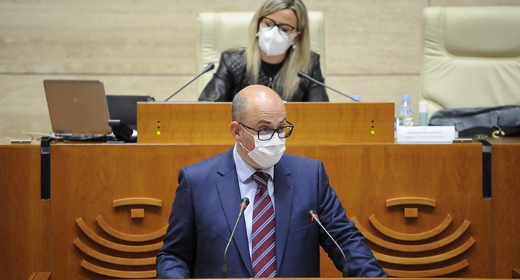 Cs refuerza su compromiso de bajar impuestos en la región
