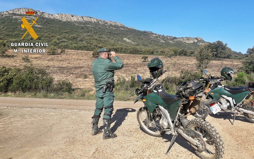 Denunciados 18 conductores de motos y quads por circular en espacios extremeños protegidos