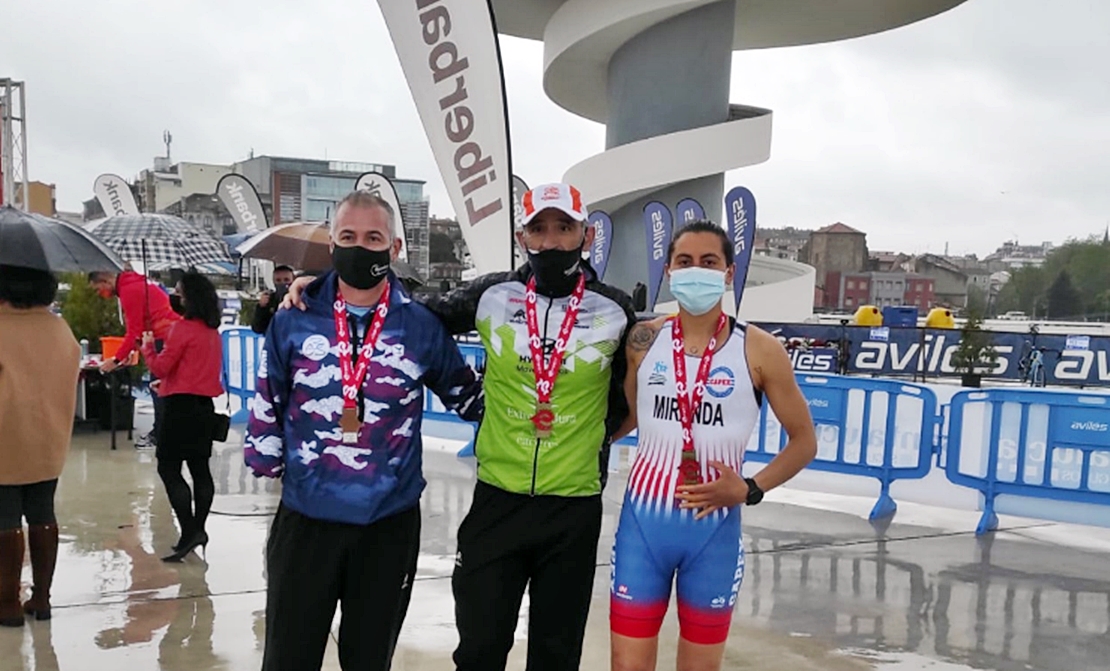 Kini Carrasco y Cristina Miranda campeones de España de Duatlón