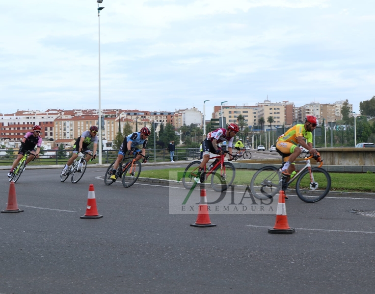 Badajoz lleva en volandas a Rubén Tanco hacia la victoria