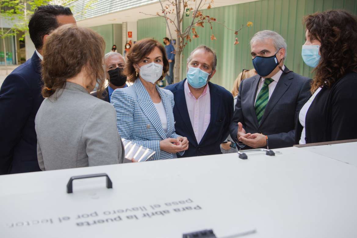 Carmen Calvo visita las instalaciones del Parque Científico y Tecnológico de Extremadura