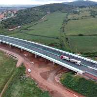 Prueba de carga en el viaducto de Valdeflores de la Ronda Sureste de Cáceres
