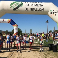150 menores disfrutan en la Finca Doña Blanca de Don Benito de un duatlón cros