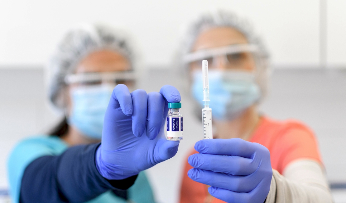 Sanidad continúa estudiando diferentes opciones para la segunda dosis de AstraZeneca