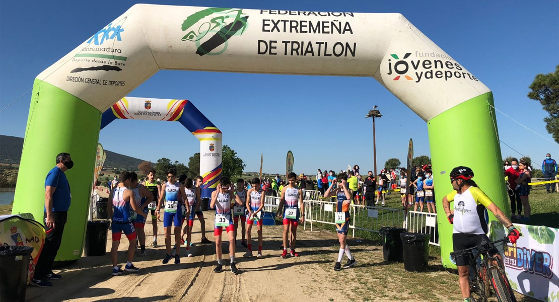 150 menores disfrutan en la Finca Doña Blanca de Don Benito de un duatlón cros