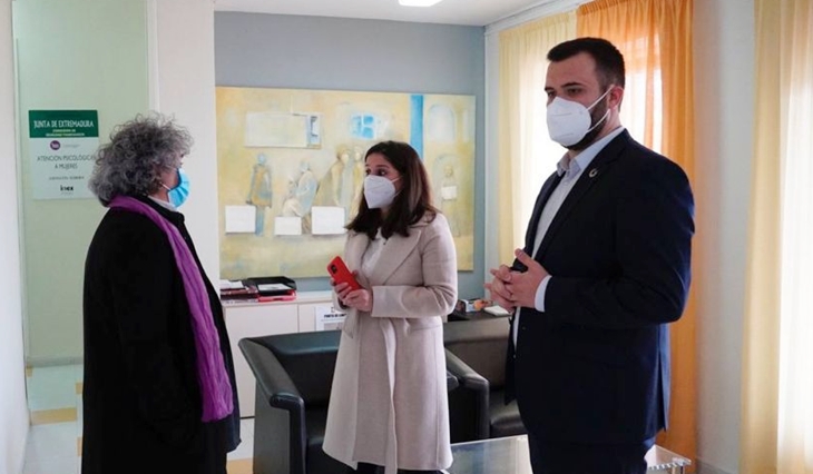 Rosiña: “La crisis y la pandemia COVID nos obliga a redoblar esfuerzos para atender a las mujeres”
