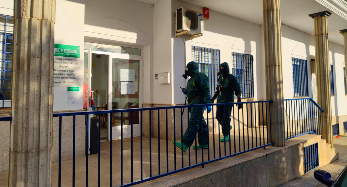 La vacuna blinda los centros de mayores