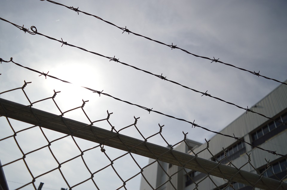 Instituciones Penitenciarias dispone el traslado de dos internos relacionados con ETA