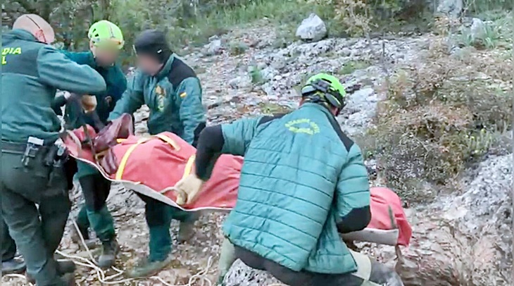 La Guardia Civil rescata el cadáver de un espeleólogo del interior de una cueva