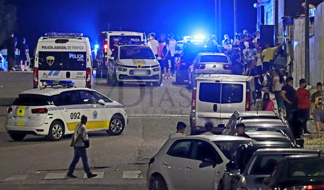 Voces, golpes y amenazas en dos riñas tumultuarias en las calles de Badajoz