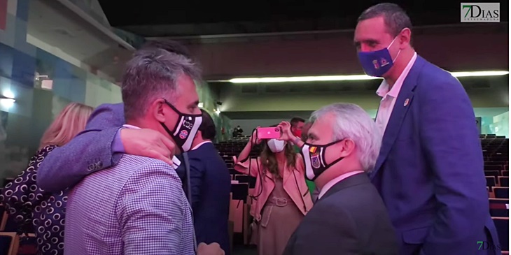 Fragoso habla sobre la continuidad de Joaquín Parra en el CD Badajoz