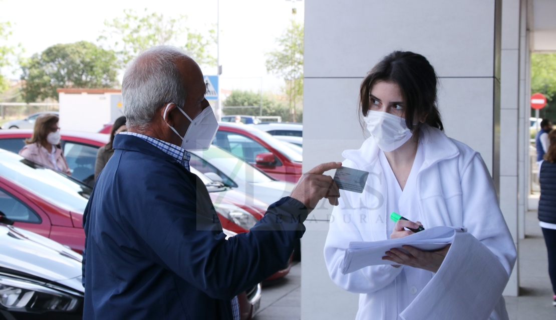 Más de 350.000 extremeños han recibido al menos una dosis de las vacunas