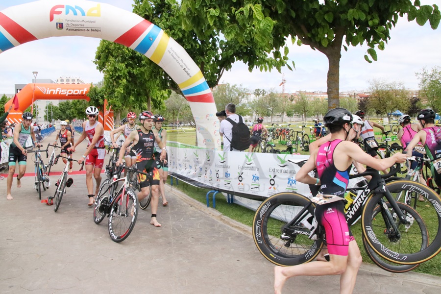 REPOR: El parque del Guadiana testigo de la XVI edición del Triatlón Puerta Palmas