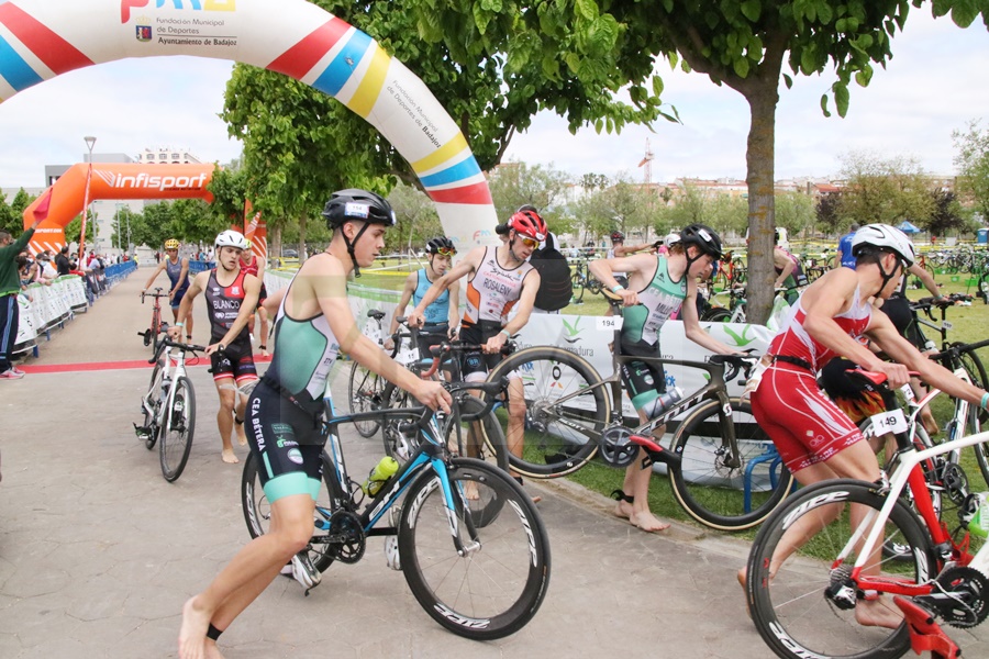 REPOR: El parque del Guadiana testigo de la XVI edición del Triatlón Puerta Palmas