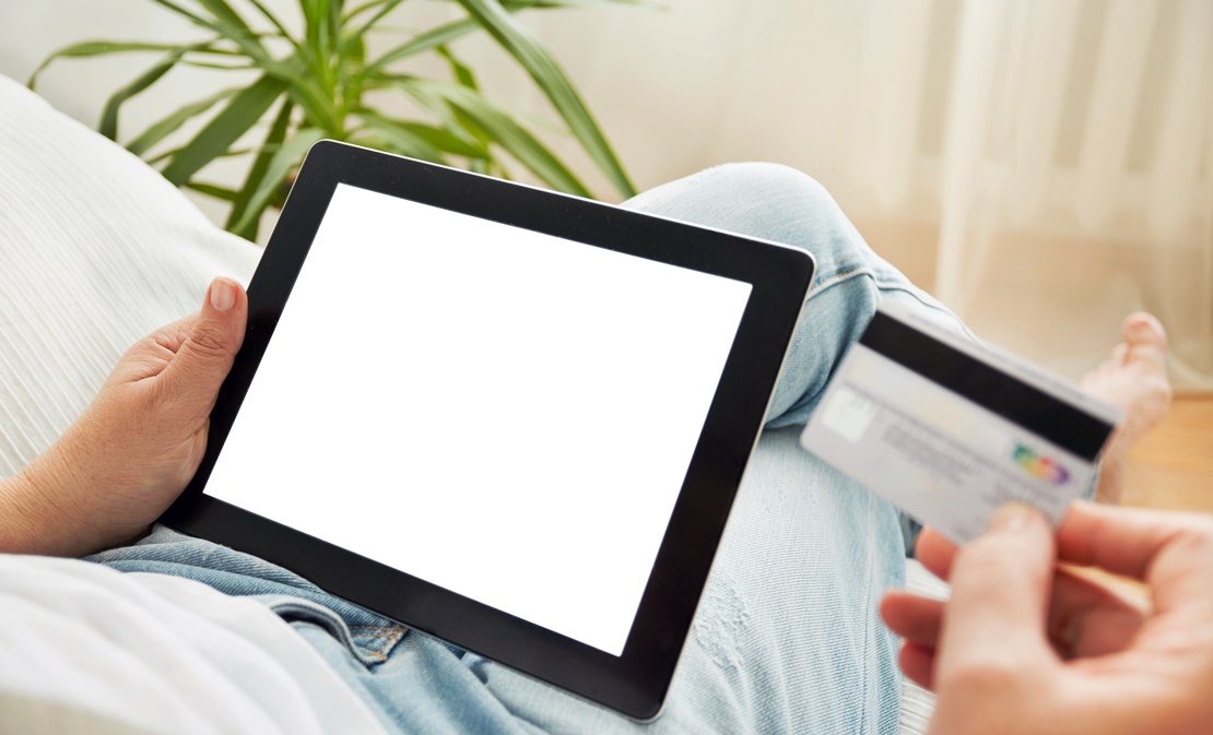 Casi 6 de cada 10 extremeños hacen compras por internet varias veces al mes