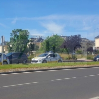 Una joven hospitalizada tras una colisión entre un coche y una bicicleta en Badajoz