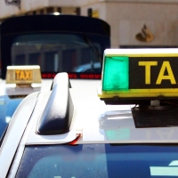 Flexibilización para los taxis en Extremadura: podrán montarse más personas