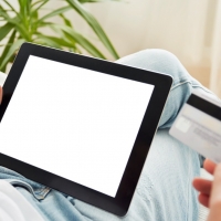 6 de cada 10 extremeños ya hacen compras por internet varias veces al mes