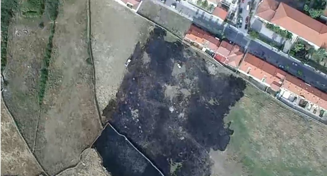 Susto en la zona de Trujillo por un incendio cercano a varias edificaciones
