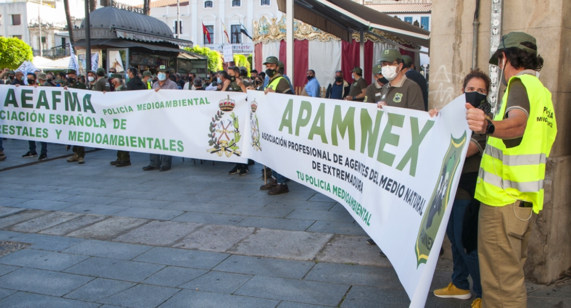 AAMN podrían comenzar una huelga indefinida en plena campaña de incendios