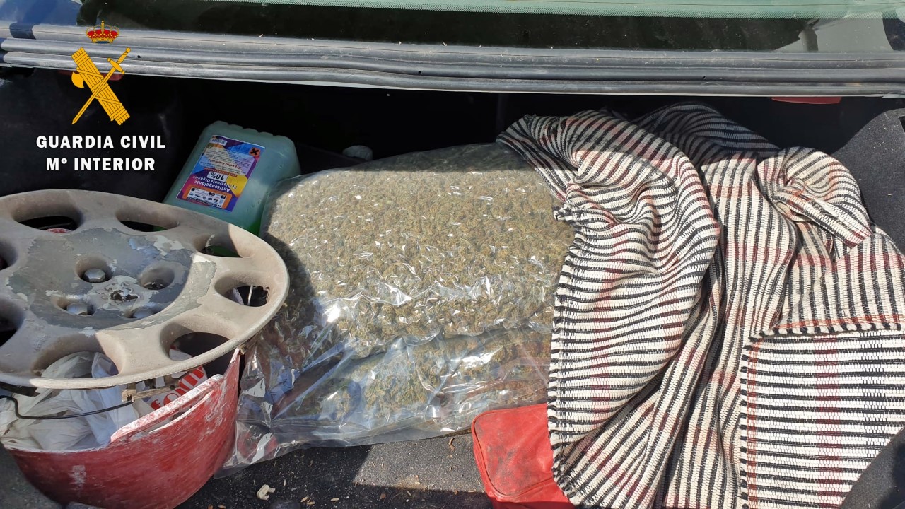 Descubren varios kilos de marihuana en un control en la A-66 (Badajoz)