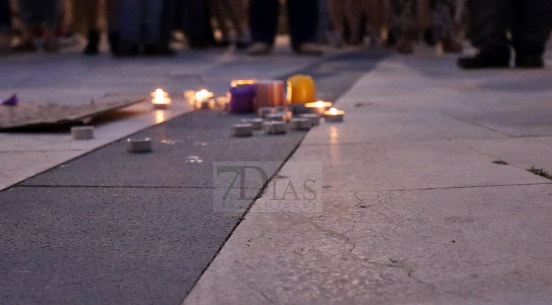 Extremadura alza la voz en repulsa de los asesinatos de las niñas de Tenerife y la joven sevillana