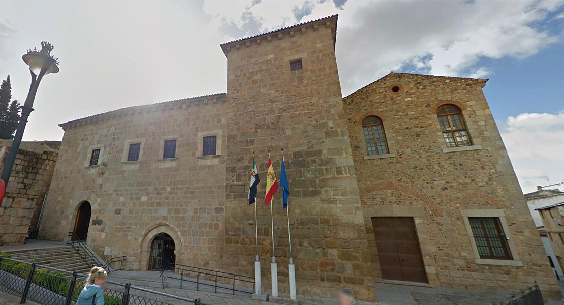 UGT denuncia la &quot;nefasta previsión&quot; en las listas de espera de la Junta de Extremadura