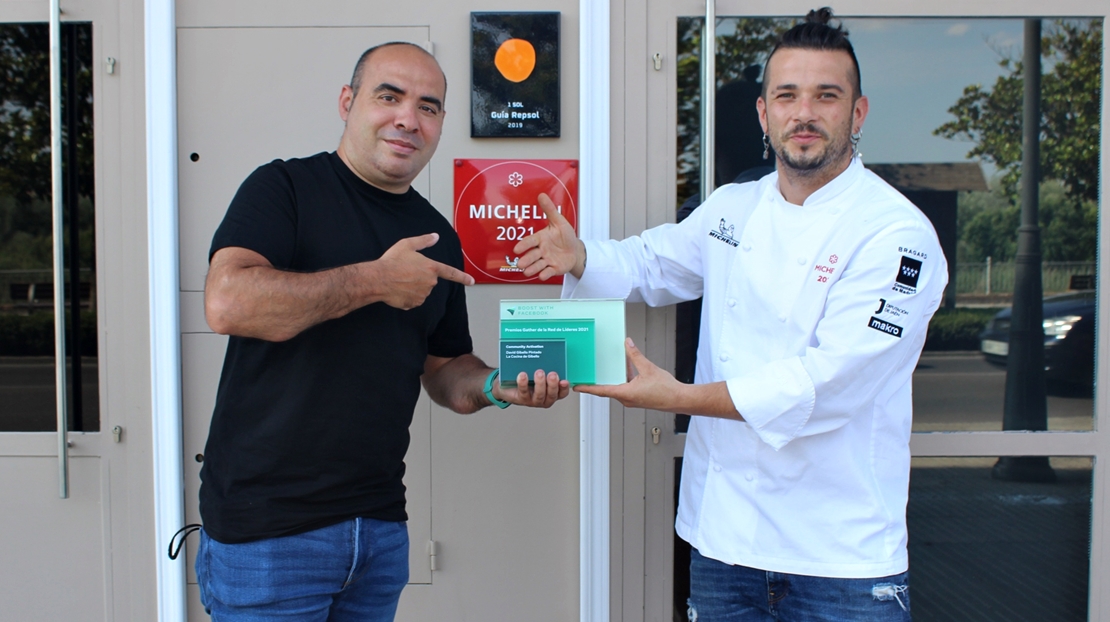 El cocinero extremeño David Gibello recibe el premio mundial de Facebook Gather 2021