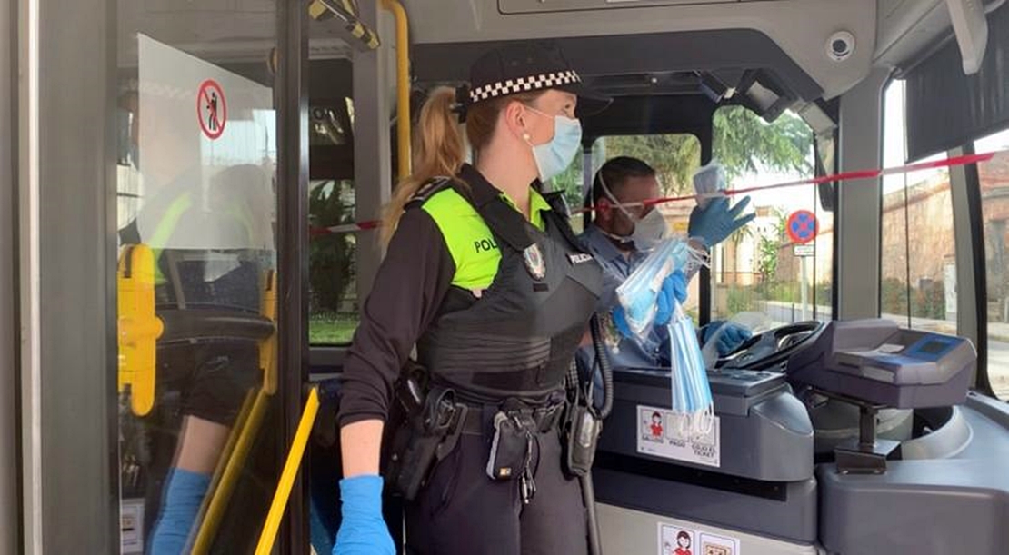 La OMS aconseja seguir usando mascarilla tras la vacunación